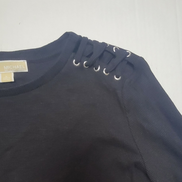 MICHAEL KORS Lace Up Shoulder Long Sleeve Shirt - Picture 10 of 12